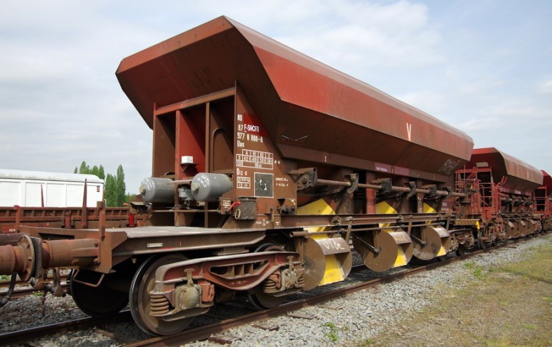 80 87 977 8 888-8 Uas D12 6 F-SNCFR (2018-04-24 Laon) (1).jpg (154.4 Kio) Vu 1353 fois 80 87 977 8 888-8 Uas D12 6 F-SNCFR (2018-04-24 Laon) (1).jpg