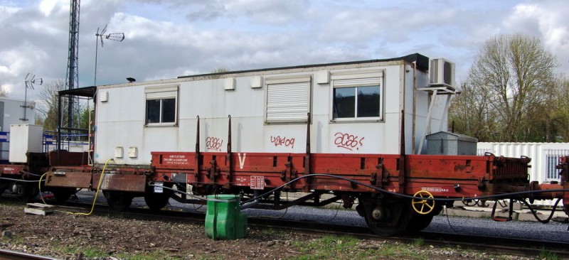 40 87 959 4 470-6 Us K55 1 SNCF-RS (2018-04-13 Laon) (1).jpg