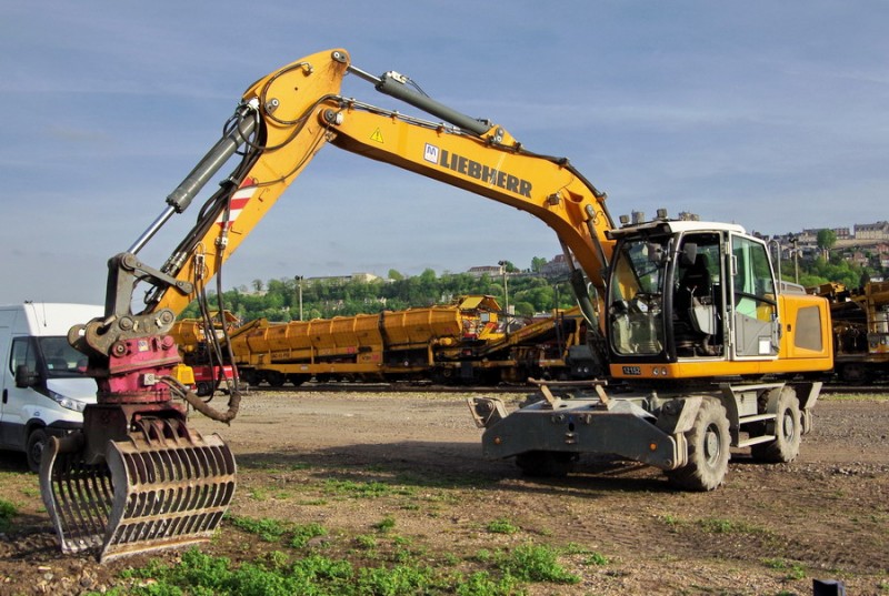 Liebherr A 920 (2018-04-24 Laon) (M loc 15152 (1).jpg (208.26 Kio) Vu 2613 fois Liebherr A 920 (2018-04-24 Laon) (M loc 15152 (1).jpg