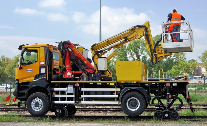 Geismar V2R 840 C-GR (2018-05-16 St Quentin) (3).jpg (187 Kio) Vu 4280 fois Geismar V2R 840 C-GR (2018-05-16 St Quentin) (3).jpg