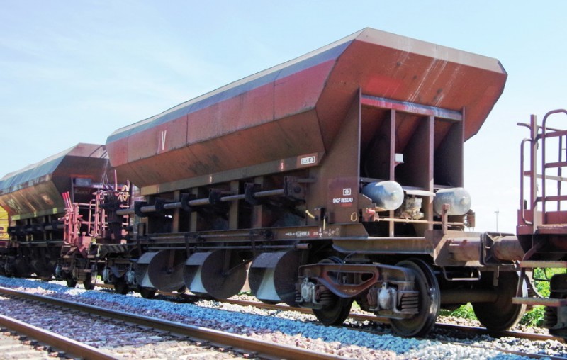 80 87 7 985-3 Uas D12 6 SNCFR (2018-04-20 Monbleux) (1).jpg