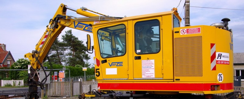 VaiaCar V704R+ (2018-05-25 Flavy-le-Martel) (2).jpg