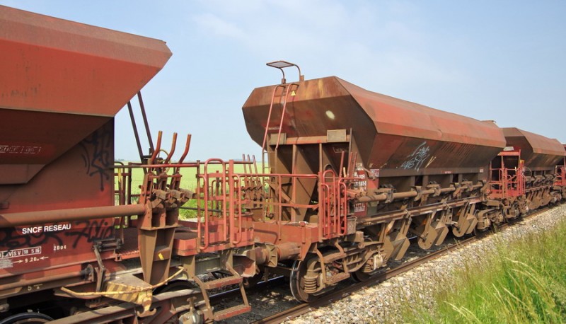 80 87 977 9 102-3 Uas D12 6 F-SNCFR (2018-06-04 Marcelcave).jpg
