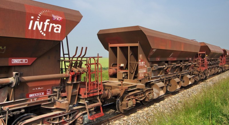 80 87 977 7 267-6 Uas D12 6 F-SNCFR (2018-06-04 Marcelcave).jpg
