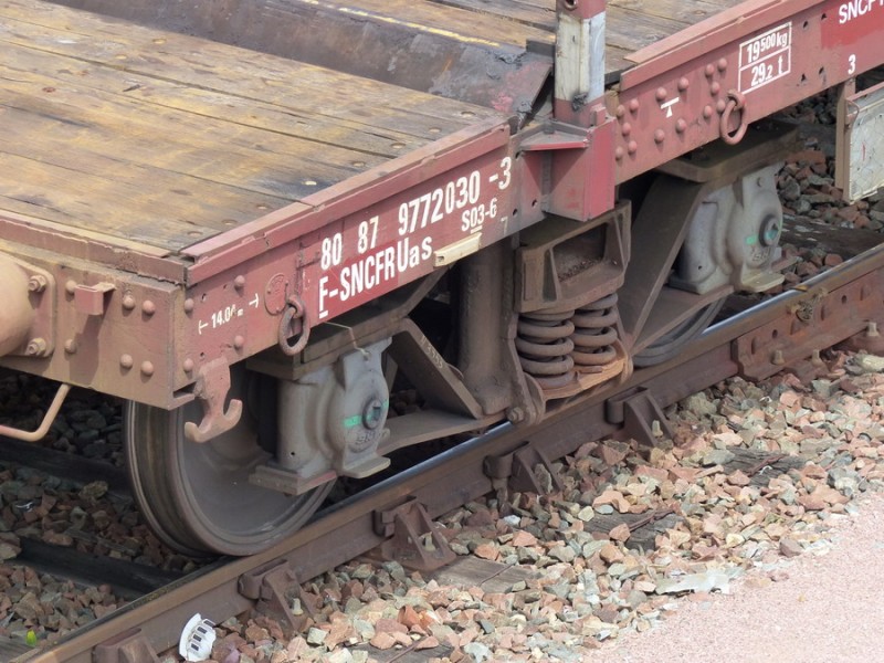 80 87 977 2 030-3 Uas S03 6 F-SNCFR (2018-05-27 SPDC) (4).jpg