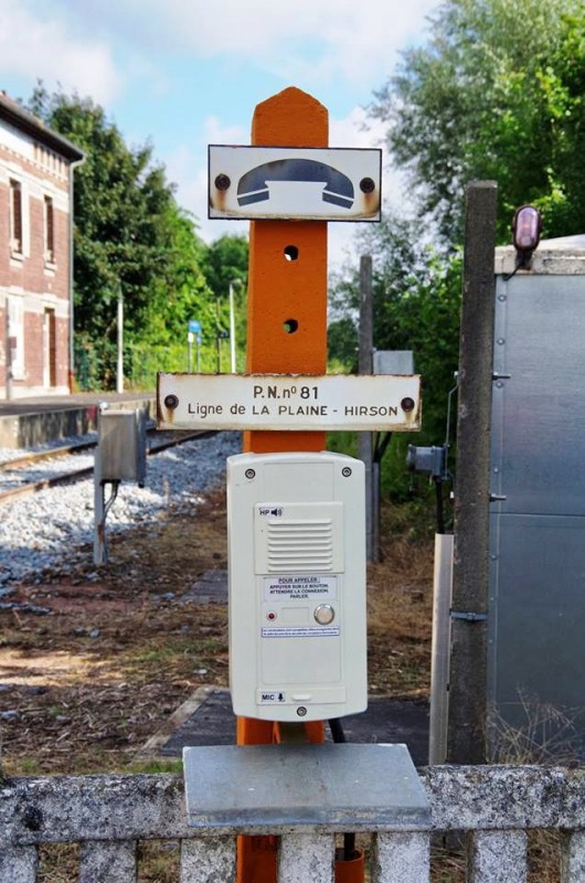 La Plaine Hirson 2017-07-25 PN 81 gare de Barenton-Bugny (1).jpg