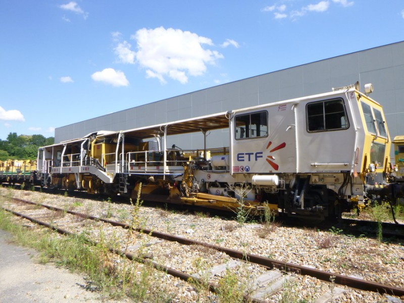 99 87 9 125 504-0 (2018-08-01 St-Leu-d'Esserent) RTG 15-2B n°605 (1).jpg (241.12 Kio) Vu 3809 fois 99 87 9 125 504-0 (2018-08-01 St-Leu-d'Esserent) RTG 15-2B n°605 (1).jpg