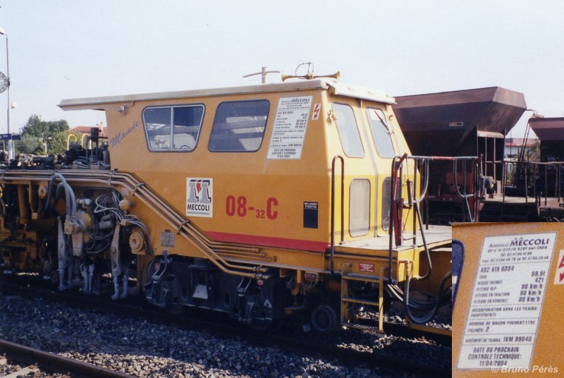 BM007b-light.jpg