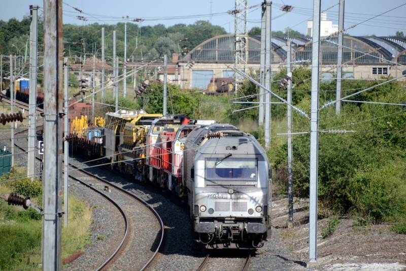 2019-07-09 Châlons-en-Champagne (2).jpg (247.28 Kio) Vu 6867 fois 2019-07-09 Châlons-en-Champagne (2).jpg