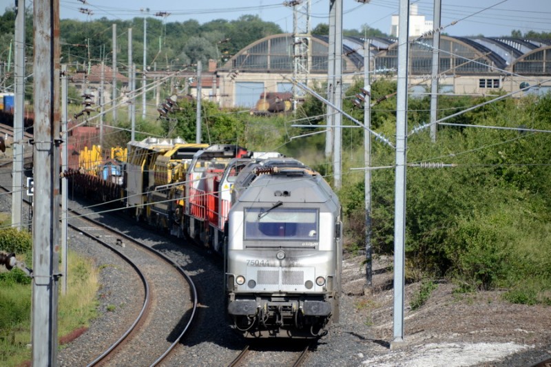 2019-07-09 Châlons-en-Champagne (1).jpg (244.14 Kio) Vu 6867 fois 2019-07-09 Châlons-en-Champagne (1).jpg