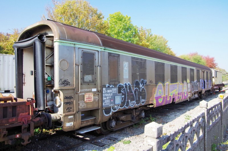 80 87 979 0 611-8 Uas H55 0 F-SNCFR MN (2018-10-10 gare de Guignicourt) (1).jpg (204.79 Kio) Vu 4688 fois 80 87 979 0 611-8 Uas H55 0 F-SNCFR MN (2018-10-10 gare de Guignicourt) (1).jpg