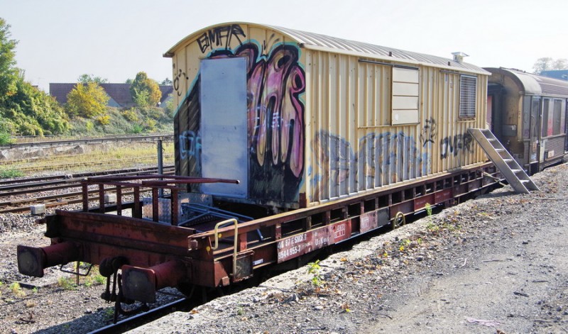 40 87 954 4 955-7 Us K55 5 F-SNCFR MN (2018-10-10 gare de Guignicourt) (8).jpg