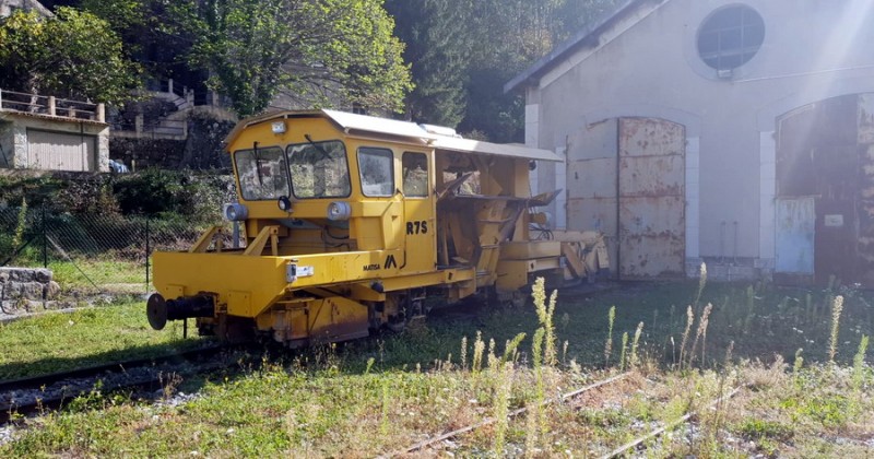 Matisa R7 S n°6220 (2018-10-18 Annot) les Chemins de Fer de Provence (1).jpg (187.88 Kio) Vu 5612 fois Matisa R7 S n°6220 (2018-10-18 Annot) les Chemins de Fer de Provence (1).jpg