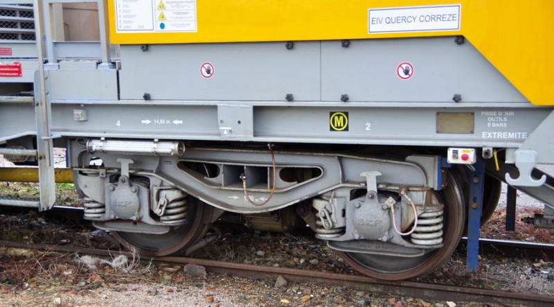 99 87 9 185 421-8 (2018-10-30 Saint Quentin) DU94 8-131 SNCF-AM (22).jpg