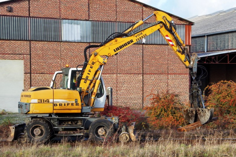 Liebherr 314 (2018-11-13 Nesle) (3).jpg (265.01 Kio) Vu 5517 fois Liebherr 314 (2018-11-13 Nesle) (3).jpg