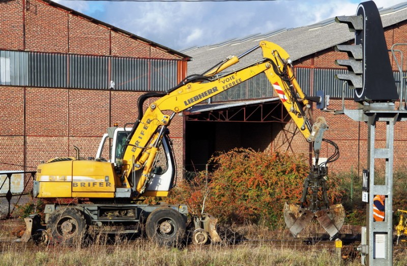 Liebherr 314 (2018-11-13 Nesle) (1).jpg (288.16 Kio) Vu 5517 fois Liebherr 314 (2018-11-13 Nesle) (1).jpg