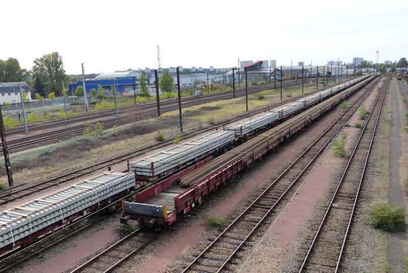 80 87 977 1 677-2 Uas S04 6 F SNCF-DJ (2018-10-13 SPDC) (1).jpg