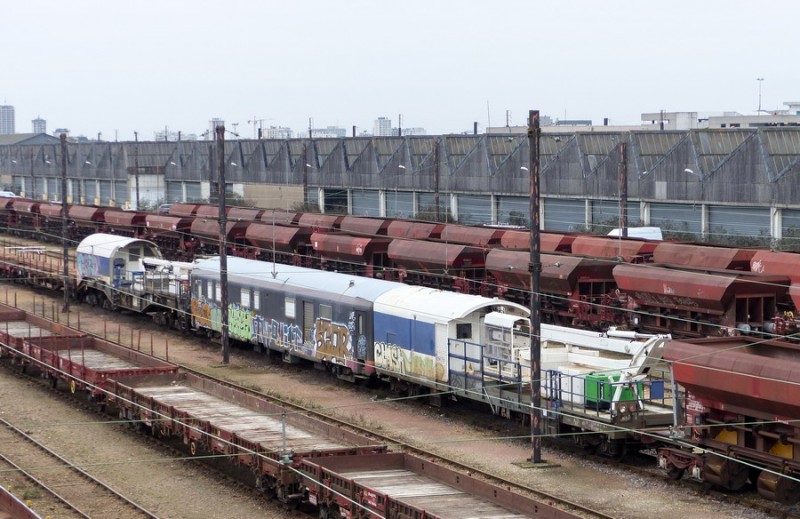 80 87 979 9 304-1 Uas W42 2 F SNCF-RO (2019-01-01 SPDC) PF 5 (1).jpg (214.33 Kio) Vu 7656 fois 80 87 979 9 304-1 Uas W42 2 F SNCF-RO (2019-01-01 SPDC) PF 5 (1).jpg