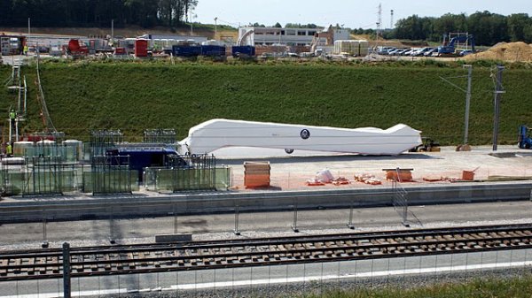 les escaliers mécaniques dans leurs emballages.jpg