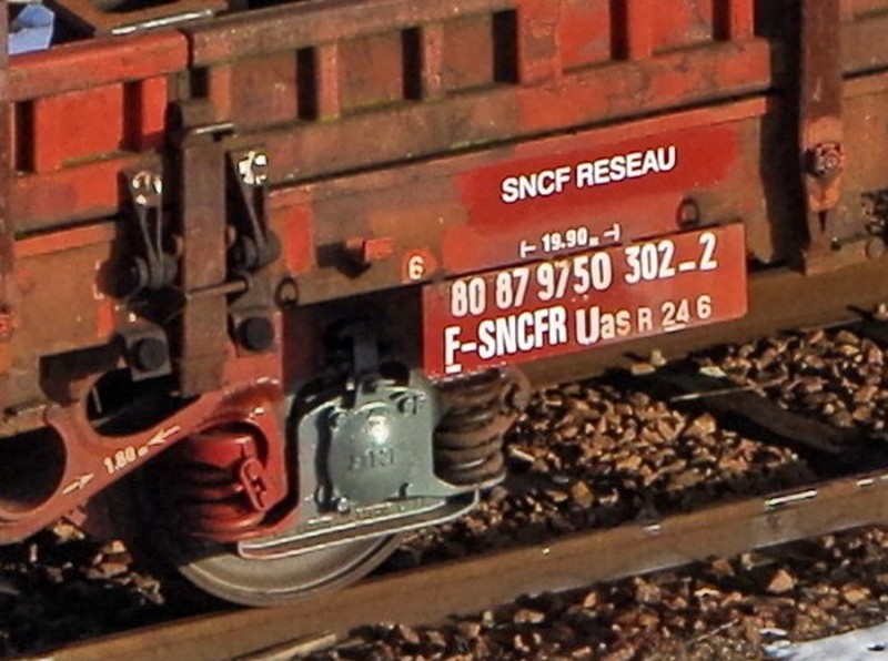 80 87 975 0 302-2 Uas R24 6 F-SNCFR (2019-01-30 Tergnier) (4).jpg