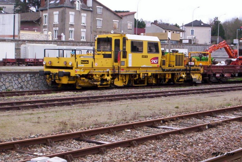 99 87 9 228 019-5 EMV 93 LM (2018-01-00 gare d'Aix-sur-Vienne) (1).jpg (224.38 Kio) Vu 6500 fois 99 87 9 228 019-5 EMV 93 LM (2018-01-00 gare d'Aix-sur-Vienne) (1).jpg
