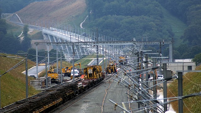 lgv-gare-2010_07_22_55[1].jpg