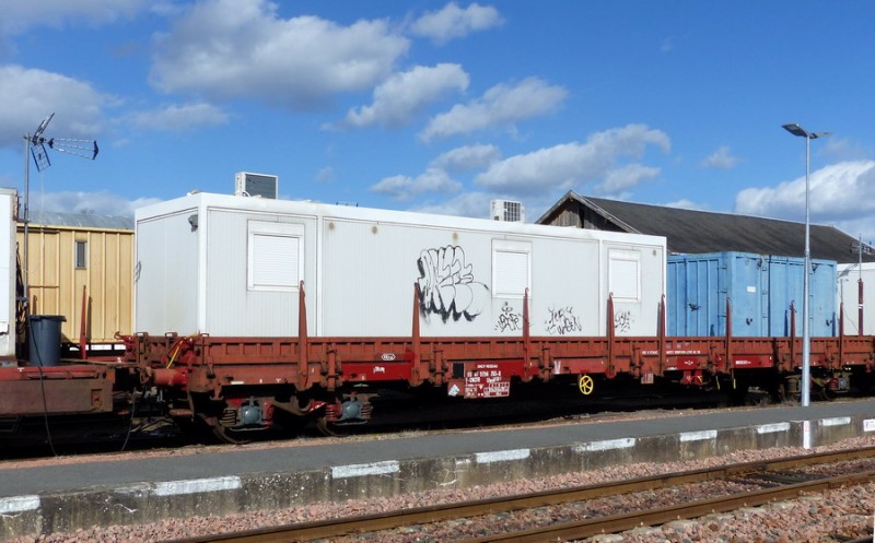 80 87 979 4 765-8 Uas R55 6 F-SNCFR (2019-03-11 gare de Joué-les-Tours) (1).jpg