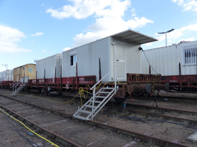 40 87 954 3 105-0 Us K54 2 F-SNCFR (2019-03-11 gare de Joué-les-Tours) (2).jpg