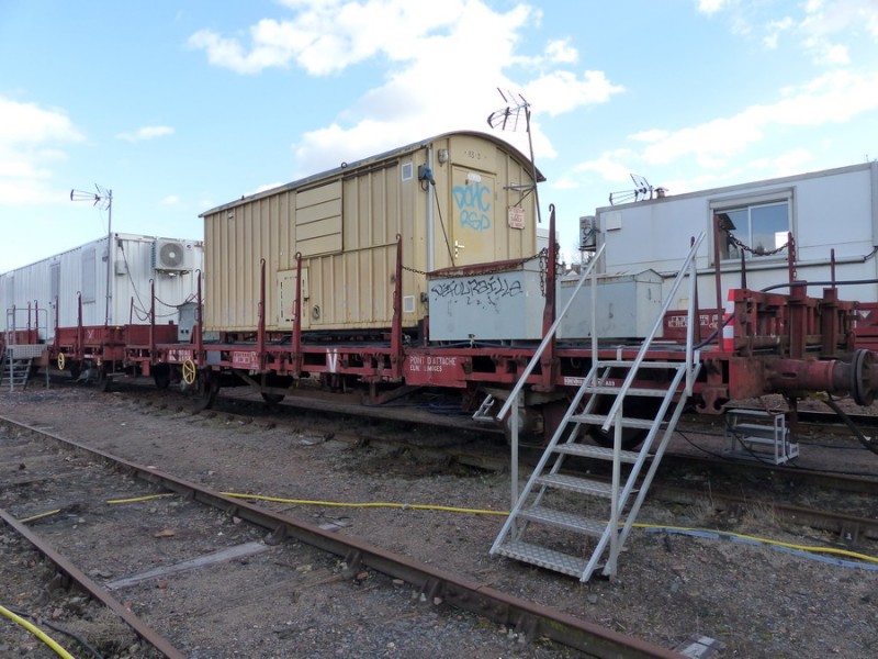 40 87 954 3 302-3 Us K54 6 SNCF-LM (2019-03-11 gare de Joué-les-Tours) (1).jpg