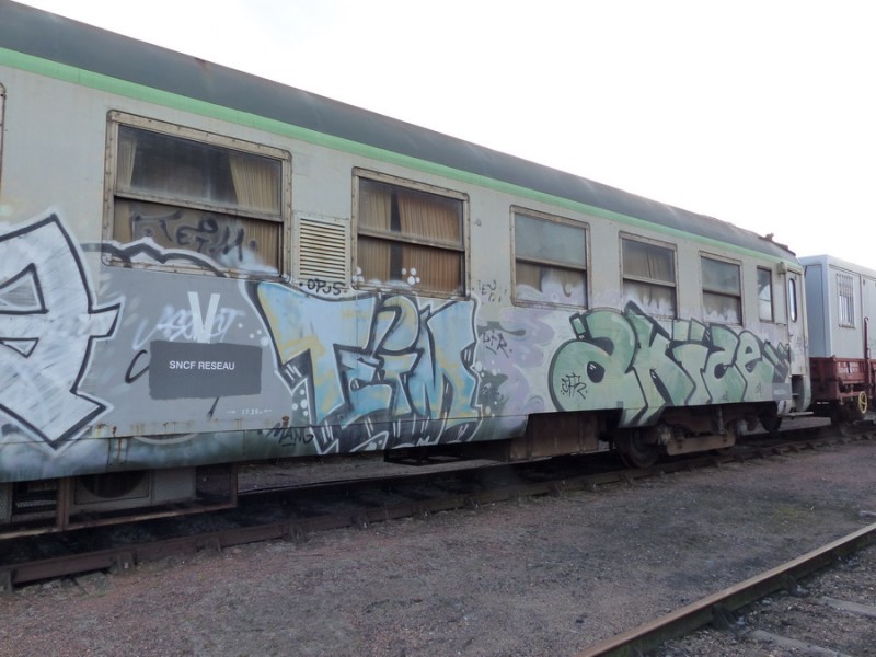 80 87 979 0 651-4 Uass H55 0 F-SNCFR (2019-03-11 gare de Joué-les-Tours) (3).jpg (172.09 Kio) Vu 6064 fois 80 87 979 0 651-4 Uass H55 0 F-SNCFR (2019-03-11 gare de Joué-les-Tours) (3).jpg