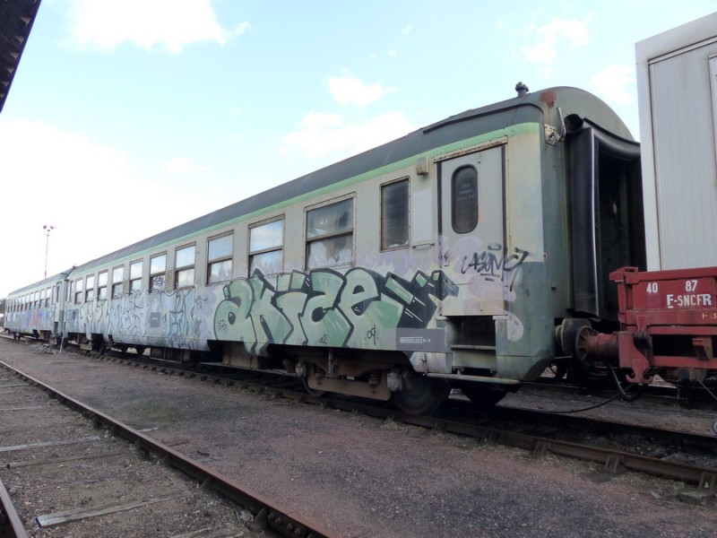 80 87 979 0 651-4 Uass H55 0 F-SNCFR (2019-03-11 gare de Joué-les-Tours) (1).jpg (171.56 Kio) Vu 6064 fois 80 87 979 0 651-4 Uass H55 0 F-SNCFR (2019-03-11 gare de Joué-les-Tours) (1).jpg