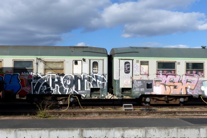 80 87 979 0 650-6 Uas H55 0 F-SNCFR (2019-03-11 gare de Joué-les-Tours) (2).jpg (170.41 Kio) Vu 7435 fois 80 87 979 0 650-6 Uas H55 0 F-SNCFR (2019-03-11 gare de Joué-les-Tours) (2).jpg