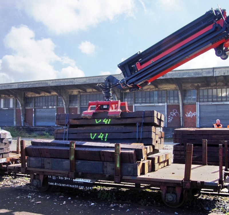 99 87 9 750 121-5 SNCF-LL (2019-03-19 St Quentin) (4).jpg (233.47 Kio) Vu 5374 fois 99 87 9 750 121-5 SNCF-LL (2019-03-19 St Quentin) (4).jpg