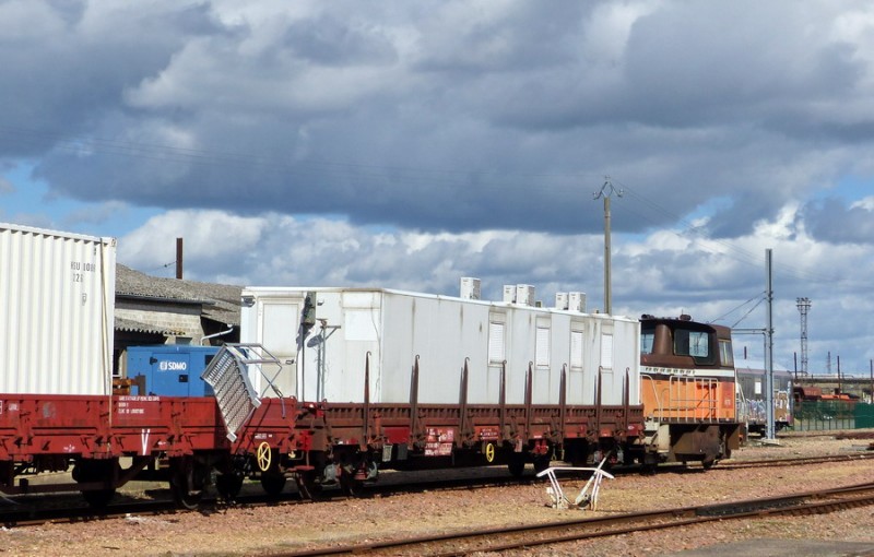 80 87 974 4 000-1 Uas R43 6 F-SNCFR (2019-03-17 SPDC) (1).jpg