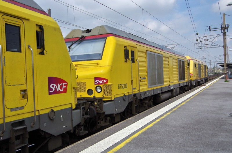 75009 (2019-04-17 gare de Tergnier) entre 75018 et 75078 (2).jpg (172.16 Kio) Vu 8462 fois 75009 (2019-04-17 gare de Tergnier) entre 75018 et 75078 (2).jpg
