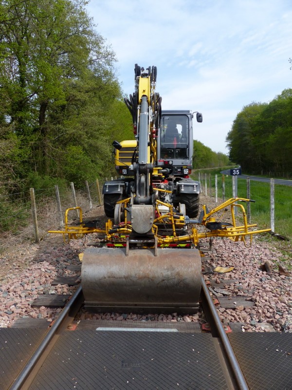 Wacker Neuson EW100RR (2019-04-21 sortie Veigné) (3).jpg