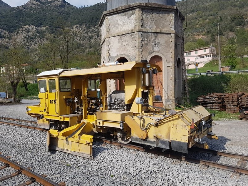 matisa R7 S n°6220 (2019-04-00 Villars-sur-Var) (6).jpg (285.53 Kio) Vu 4624 fois matisa R7 S n°6220 (2019-04-00 Villars-sur-Var) (6).jpg