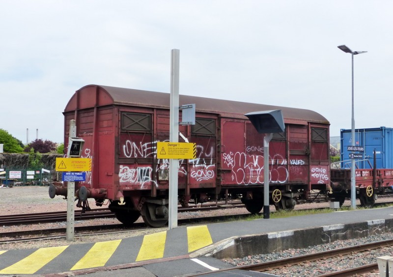(1) 40 87 959 3 788-2 Us G98 2 F-SNCFR (2019-04-21 (2) gare de Joué les Tours PK 241,192).jpg (181.33 Kio) Vu 10422 fois (1) 40 87 959 3 788-2 Us G98 2 F-SNCFR (2019-04-21 (2) gare de Joué les Tours PK 241,192).jpg