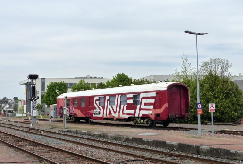(7) 2019-04-21 (13) gare de Joué-les-Tours PK 241,192.jpg (175.55 Kio) Vu 10422 fois (7) 2019-04-21 (13) gare de Joué-les-Tours PK 241,192.jpg