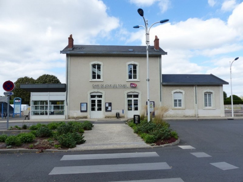 (0) Gare de Joué-lès-Tours.jpg (131.77 Kio) Vu 9007 fois (0) Gare de Joué-lès-Tours.jpg