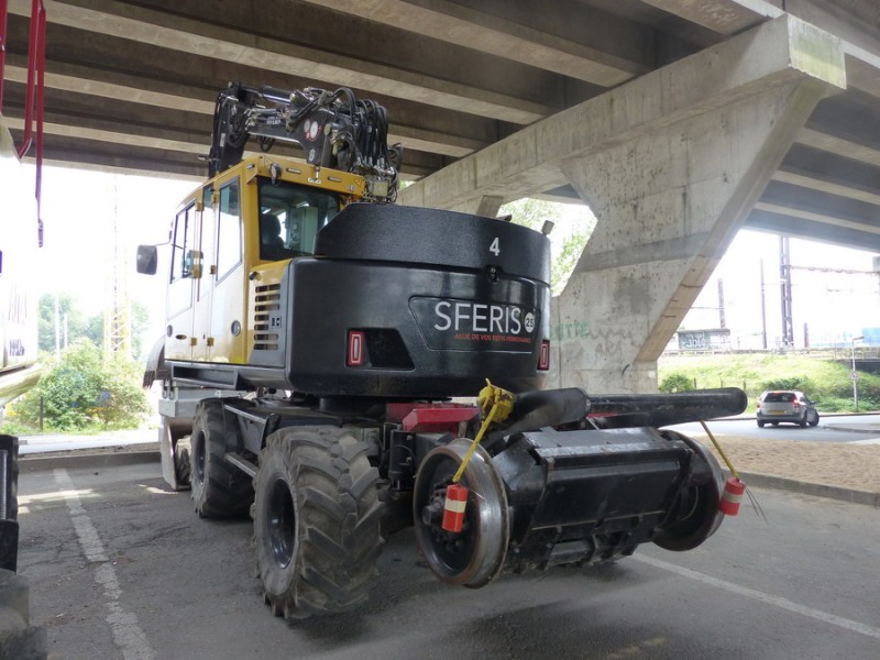 ATLAS 1404 KZW n°241Z301930 (2019-05-19 Tours) SFERIS 4 (18).jpg (196.4 Kio) Vu 1838 fois ATLAS 1404 KZW n°241Z301930 (2019-05-19 Tours) SFERIS 4 (18).jpg