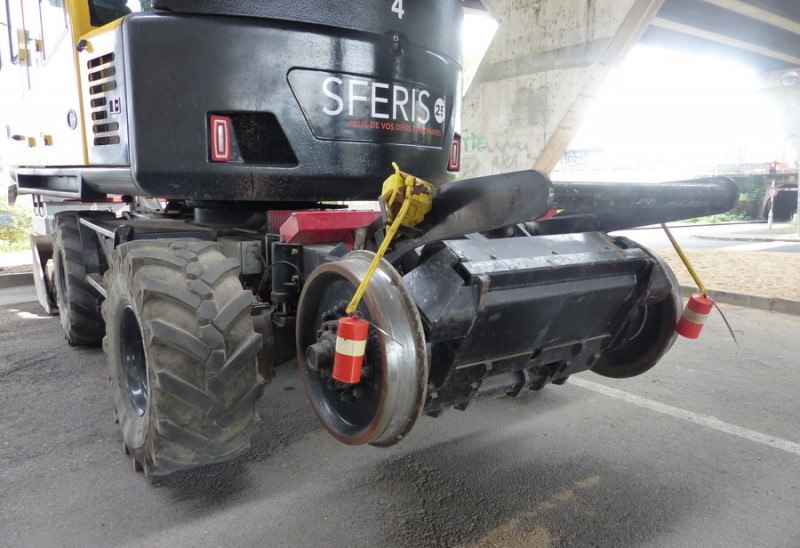 ATLAS 1404 KZW n°241Z301930 (2019-05-19 Tours) SFERIS 4 (17).jpg (188.28 Kio) Vu 1838 fois ATLAS 1404 KZW n°241Z301930 (2019-05-19 Tours) SFERIS 4 (17).jpg