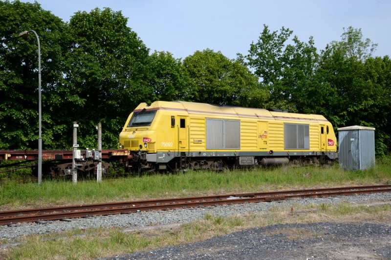 75092 (2019-05-23 gare de Conchi-le-Temple) 62031 de Lngueau (2).jpg (260.64 Kio) Vu 13316 fois 75092 (2019-05-23 gare de Conchi-le-Temple) 62031 de Lngueau (2).jpg