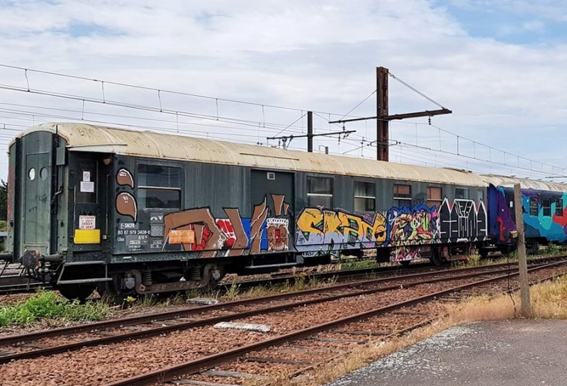 80 87 979 3 408-0 Uas H54 0 SNCF-TR (2019-07-03 SPDC) (1.jpg (205.73 Kio) Vu 10987 fois 80 87 979 3 408-0 Uas H54 0 SNCF-TR (2019-07-03 SPDC) (1.jpg