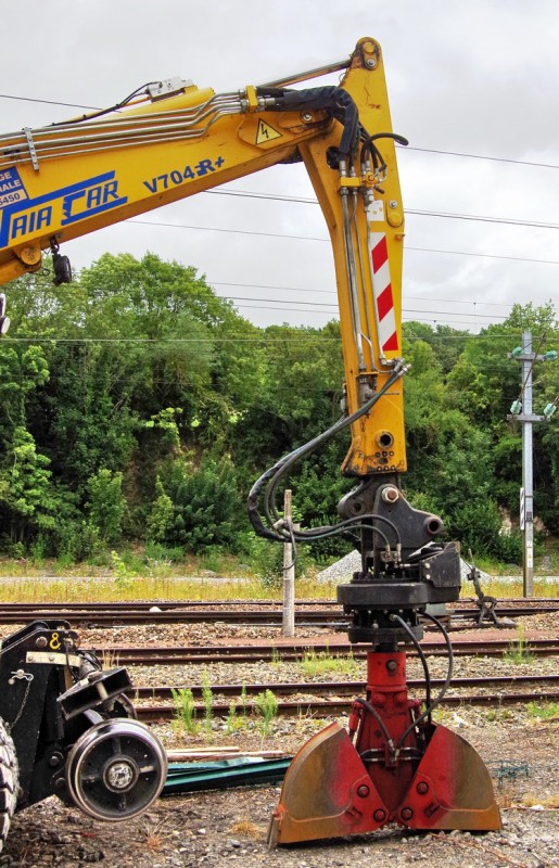 VaiaCar V704FR+ (2019-07-30 gare de Poix de Picardie) 0713V7033 GCF (16).jpg