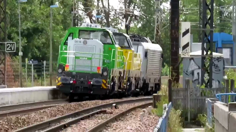 DE 18 5502268 (2019-08-05 Pont de Montlouis) + 37038 + DE 18 (6).png (823.52 Kio) Vu 5425 fois DE 18 5502268 (2019-08-05 Pont de Montlouis) + 37038 + DE 18 (6).png