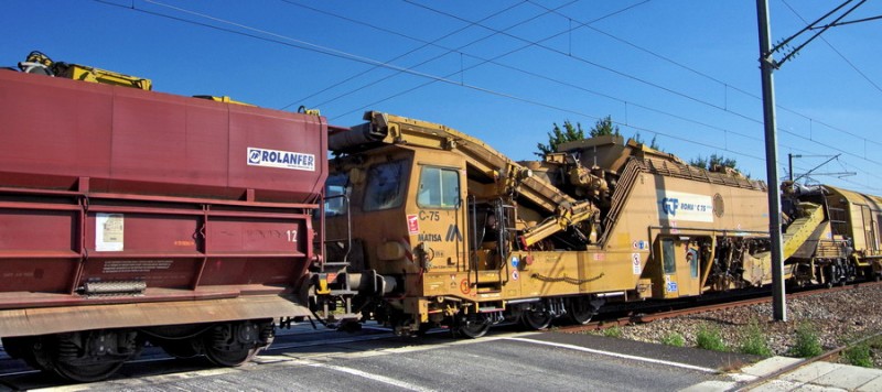 99 87 9 314 507-4 (2019-07-29 Saleux) Train XD GCG Roma C75 (1).jpg (136.4 Kio) Vu 11516 fois 99 87 9 314 507-4 (2019-07-29 Saleux) Train XD GCG Roma C75 (1).jpg