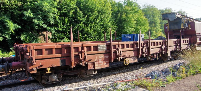 33 87 3983 524-1 Remms RIV F-ERSA (2019-08-27 gare de Famechon).jpg