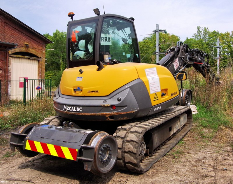 Mecalac 8MCR (2019-08-27 Poix de Picardie) (1).jpg
