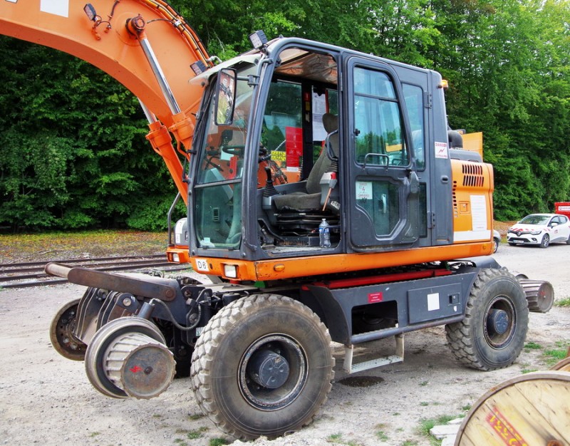 DOOSAN DX160W RW (2019-08-27 Poix de Picardie) Delcourt Rail D6 (22).jpg